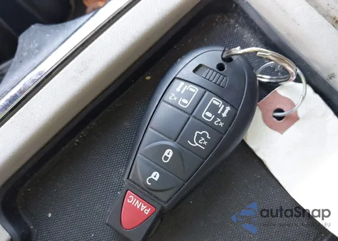 2013 Chrysler Town & Country Touring z USA, uszkodzony, nr VIN 2C4RC1BG1DR540581